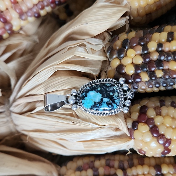 Stunning NWOT Native American Navajo Turquoise & Sterling Handmade Pendant 🩵🎁 - Picture 10 of 12